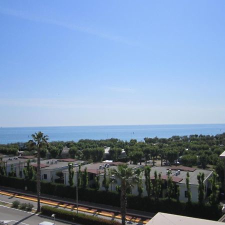 Casa Antonia Apartment Porto SantʼElpidio Екстериор снимка